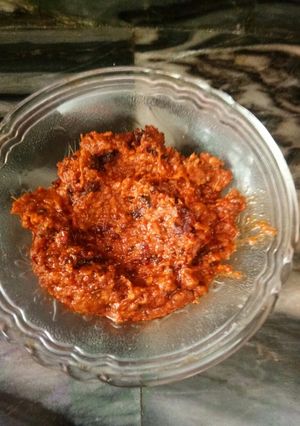 लहसुन लाल मिर्च की चटनी (Garlic Red Mirch Chutney Recipe In Hindi) रेसिपी मुख्य फोटो