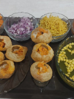 પાણીપુરી (Panipuri Recipe In Gujarati) રેસીપી મુખ્ય ફોટો