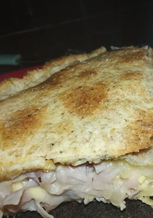 Una foto de Tarta Cremosa Integral de Jamón & Queso