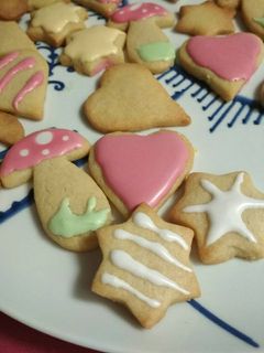 Una foto de Galletas de mantequilla glaseadas