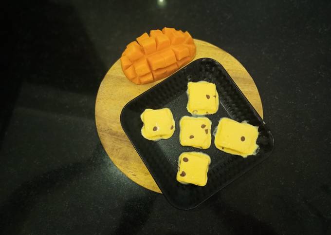 How to Make Homemade Mango Ice Cream Bites