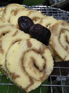Foto resep Bolu Gulung Kukus Isi Kurma untuk Si kecil😊😊