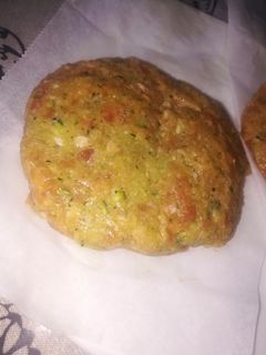 Una foto de Hamburguesa de carne y calabacín