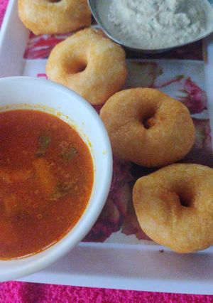 मेंदू वडा (Mendu Vada recipe in hindi) रेसिपी मुख्य फोटो