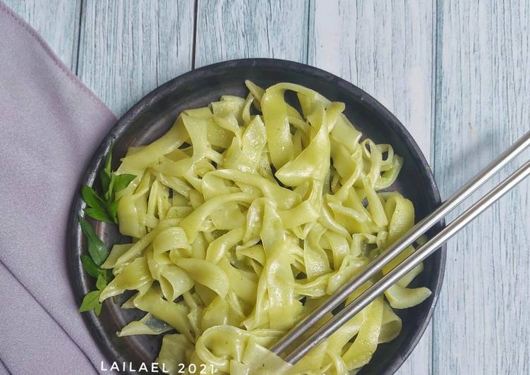 Langkah Mudah untuk Membuat Kwetiau Hijau Homemade Cepat