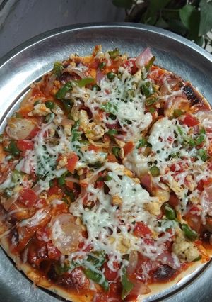 A picture of Tava pizza.