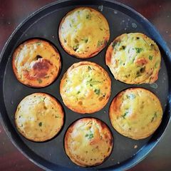 A picture of Crunchy onion pakoras in appe pan.