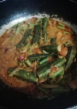 A picture of Drum stick curry.