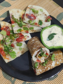 ઉત્તપમ (Uttapam Recipe In Gujarati) રેસીપી મુખ્ય ફોટો