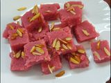সুজির বাদাম বরফি (sujir badam barfi recipe in Bengali)