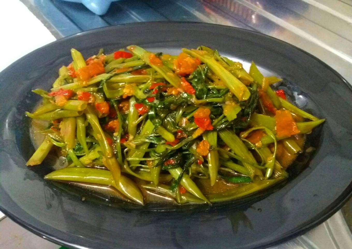 Kangkung Cah Terasi Enak Ala Restaurant Tepi Pantai