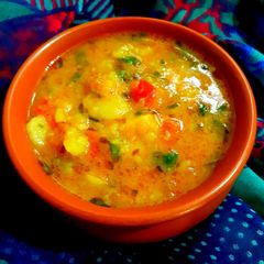 A picture of Aalo tamatar.