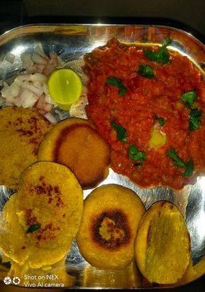 मुंबई पाव भाजी (Mumbai pav bhaji recipe in hindi) रेसिपी मुख्य फोटो