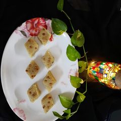 A picture of Coconut burfi.