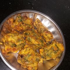 A picture of Garma garam pakode.