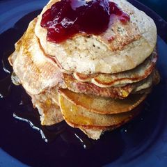 A picture of Fluffy Vanilla Pancakes.