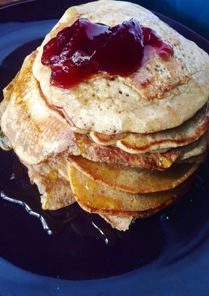 A picture of Fluffy Vanilla Pancakes.