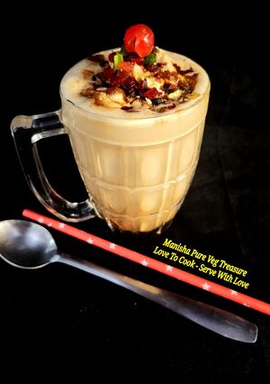 A picture of Custard Coffee With Ice Cream.