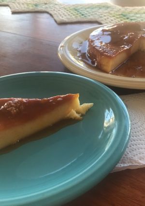 Una foto de Postre de Leche condensada tipo flan pero exquisito !!