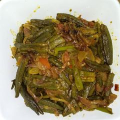 A picture of Bhindi do pyaza.