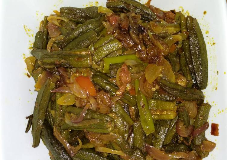 Recipe of Quick Bhindi do pyaza