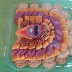 A picture of Thanksgiving meat and cheese tray.