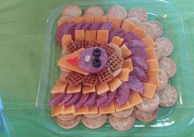 Thanksgiving meat and cheese tray