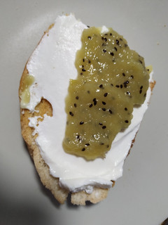 Una foto de Mermelada de kiwi y manzana