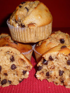 Una foto de Muffins de mantequilla de cacahuete y chips de chocolate