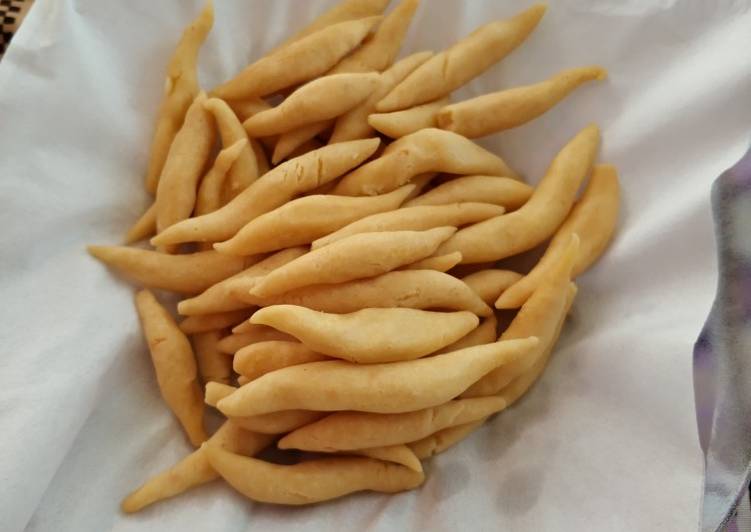 Cara Gampang Menyiapkan Kue gabus keju renyah yang Bikin Ngiler