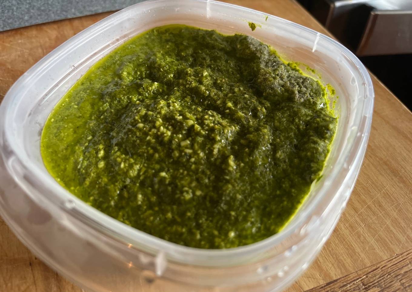 Homemade pesto sauce