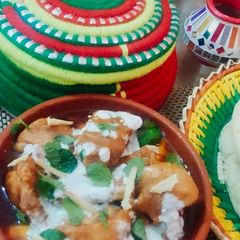 A picture of Dhoaan_Dahi_Chicken. .