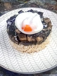 Una foto de Timbal de berenjenas teriyaki