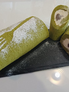 Hình của món Matcha roll cake.