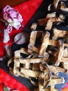 Una foto de Bastones de berenjena al horno con miel (sin gluten)