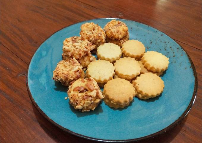 Butter cookies & Peanut cookies