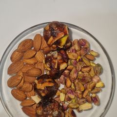 Dry fruits & Dates balls (sugar free) A picture of Dry fruits & Dates balls (sugar free).