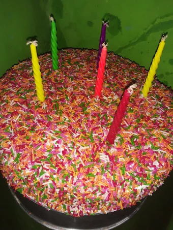 Langkah Mudah untuk Membikin Resep  Cake ultah simpel (base cake cake rainbow ? yang Lezat Sekali, Sempurna