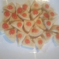 A picture of Cassava chips.