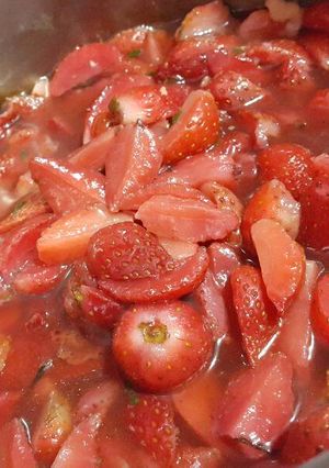 Foto resep Selai STRAWBERRY sehat ala hitara kitchen