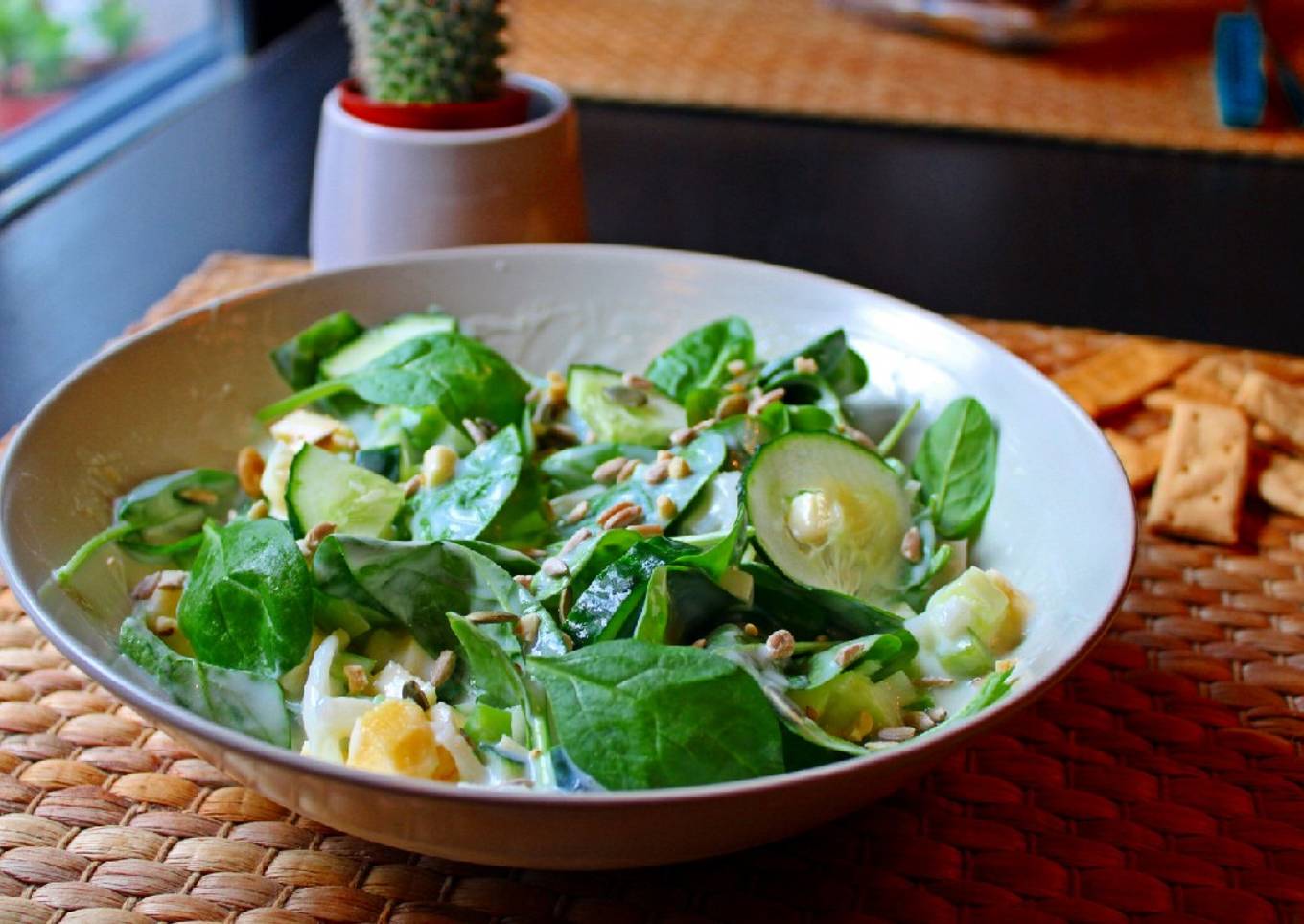 Ensalada con aliño de yogur