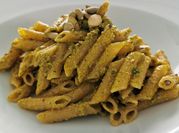 Una foto de pasta integral