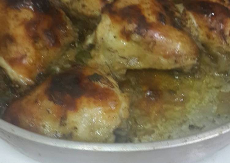 دجاج بالبصل فی الفرن