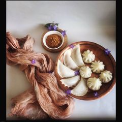 A picture of Ela Ada and Kozhukhattai Modak.