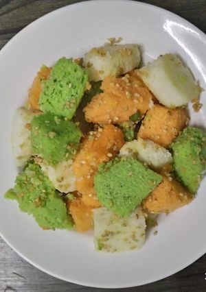 A picture of Tricolor idli.