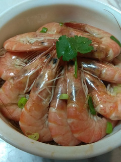 簡易年菜在家練-鮮蝦粉絲煲 的食譜成品照片