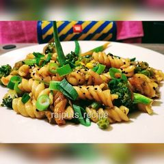A picture of Stir fry veggies Pasta.