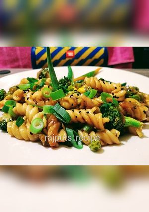 A picture of Stir fry veggies Pasta.