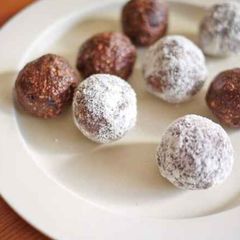 A picture of Energy Balls.