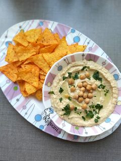 عکسی از دستور حُمُص (پیش غذای لبنانی)